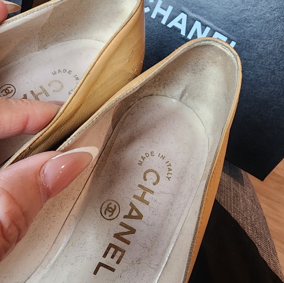 Authentic CHANEL Black and Tan Heels - Picture 13 of 15